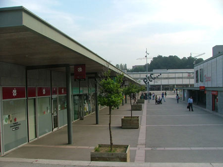 Universitat Aut�noma de Barcelona